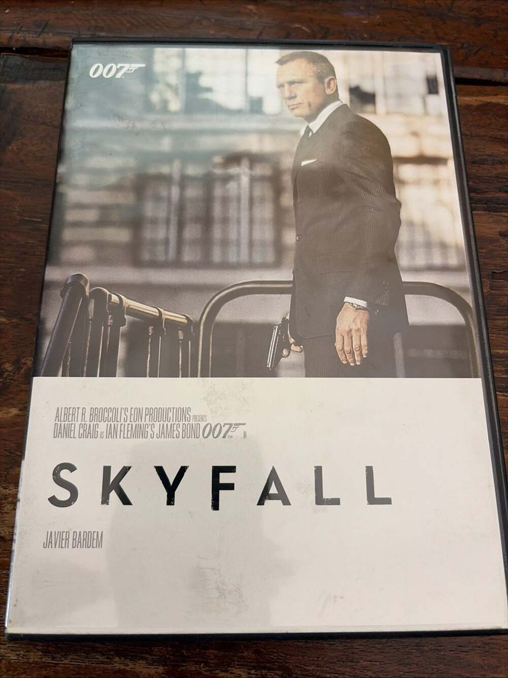 Skyfall (DVD, 2012) - Picture 1 of 5